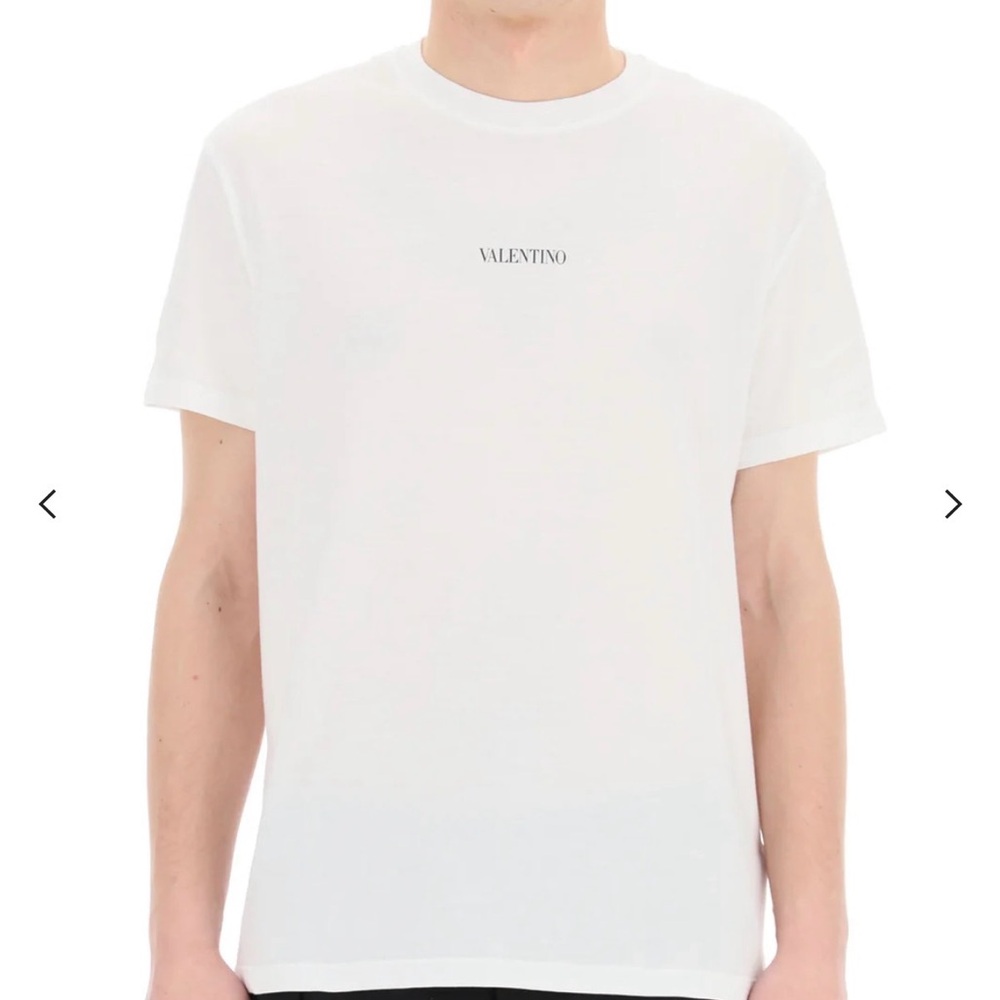100% authentic Valentino Classic White Short Sleeve Tee